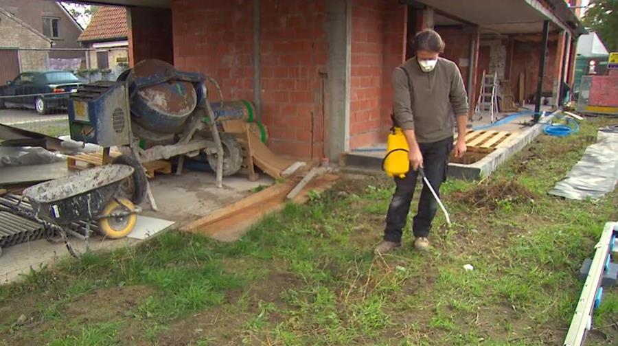 Pulvérisation des mauvaises herbes: quelles sont les options?