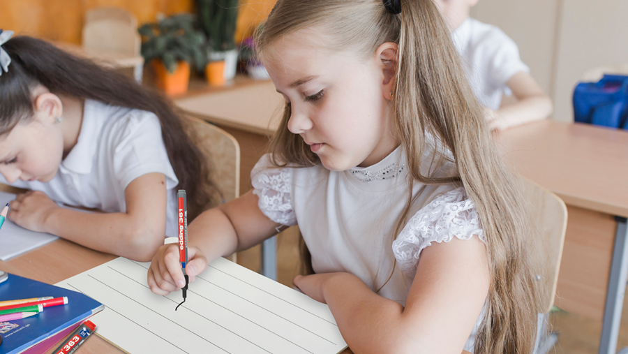 edding au service de l'éducation: un partenaire de confiance pour les écoles et les distributeurs