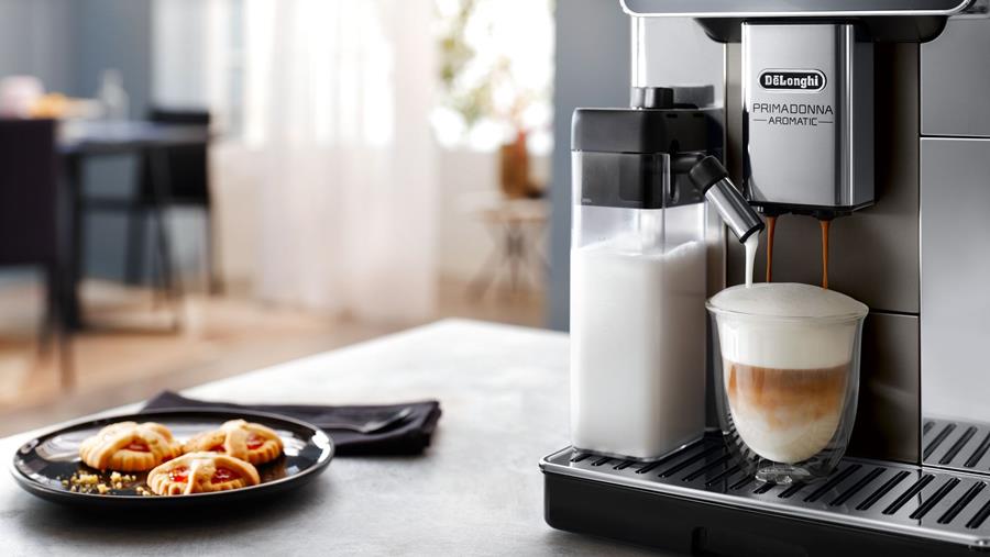 La PrimaDonna Aromatic de De'Longhi rend la qualité barista accessible