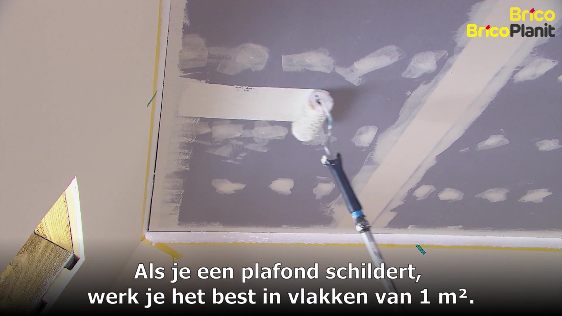 Hoe schilder je een plafond zonder strepen?